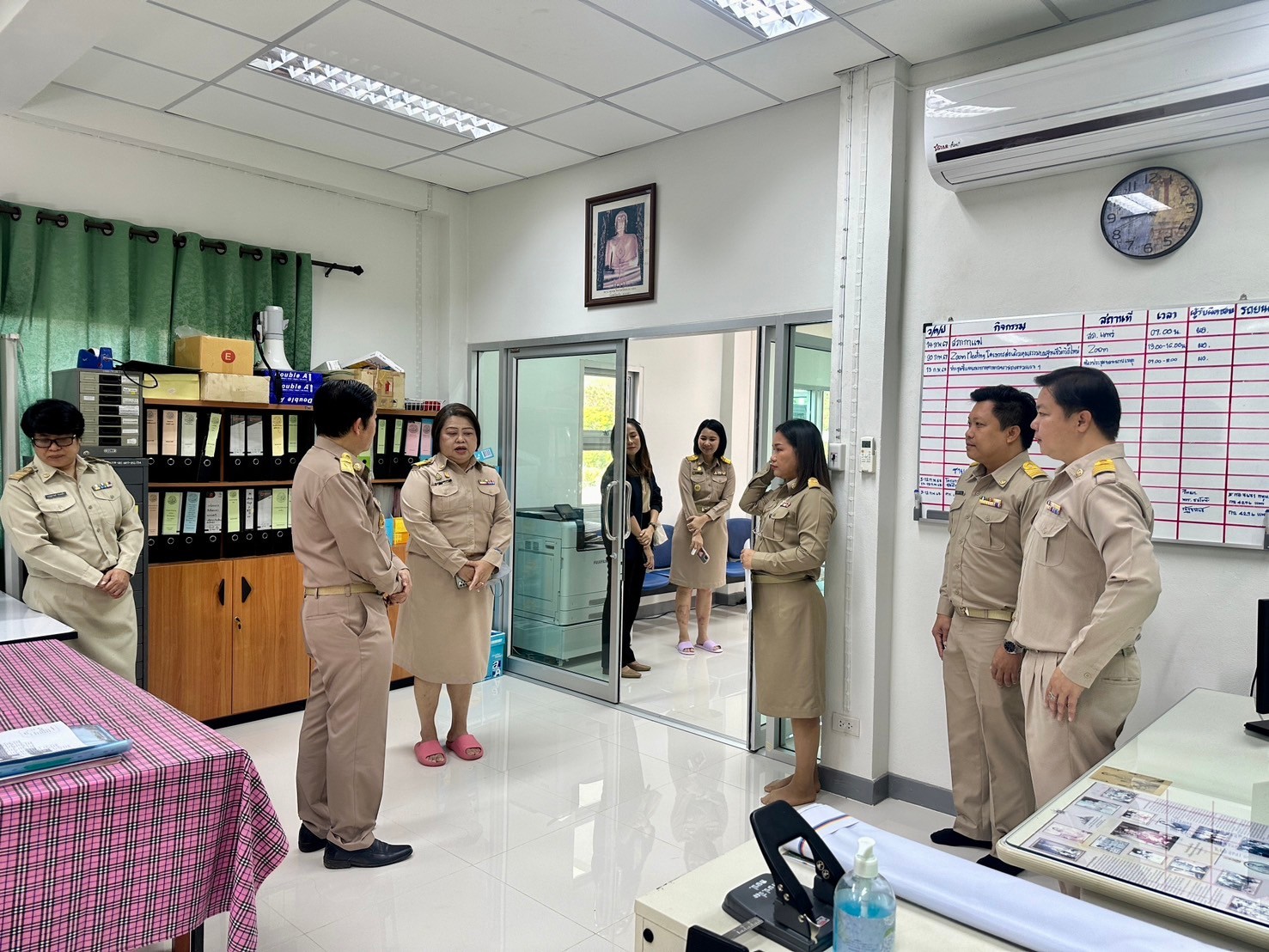 title - รองผู้ว่าราชการจังหวัดแพร่ ตวรจเยี่ยม ส.ป.ก.แพร่  